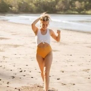 Albion fit one piece NWT.